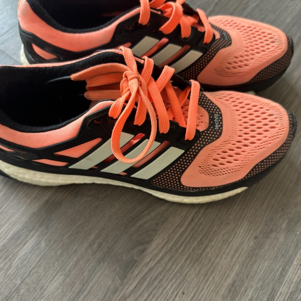 Adidas Pink and Black Athletic Shoes with Breathable Mesh. Gently used